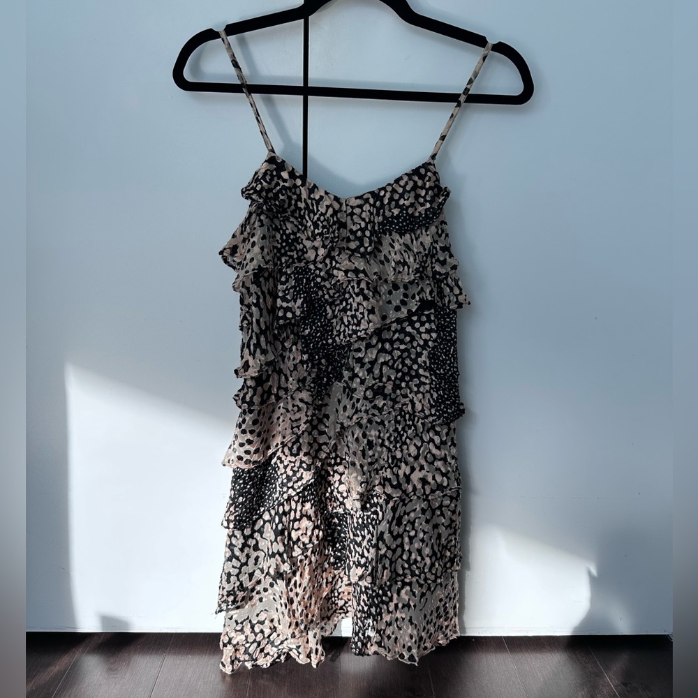 Rachel Zoe Rose Gold Black Ruffle Tiered Cocktail Party Dress Abstract Print